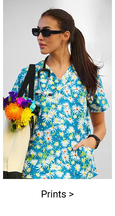 Women&rsquo;s Print Scrubs 