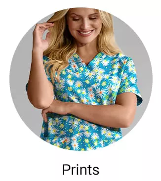 Women&rsquo;s Print Scrub Tops 