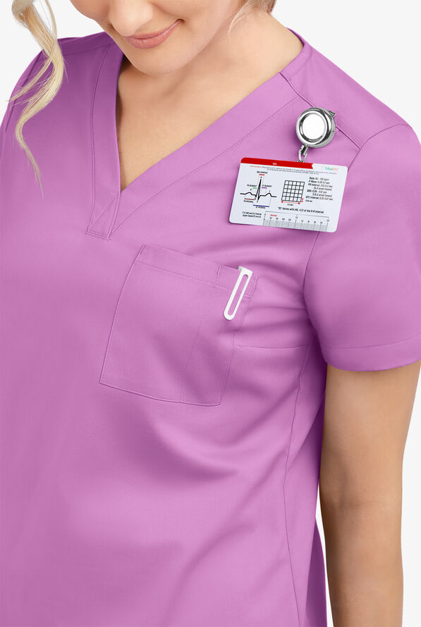Blusa médica UA Butter-Soft STRETCH con cuello en V y 1 bolsillo para mujer - Orchid - 5
