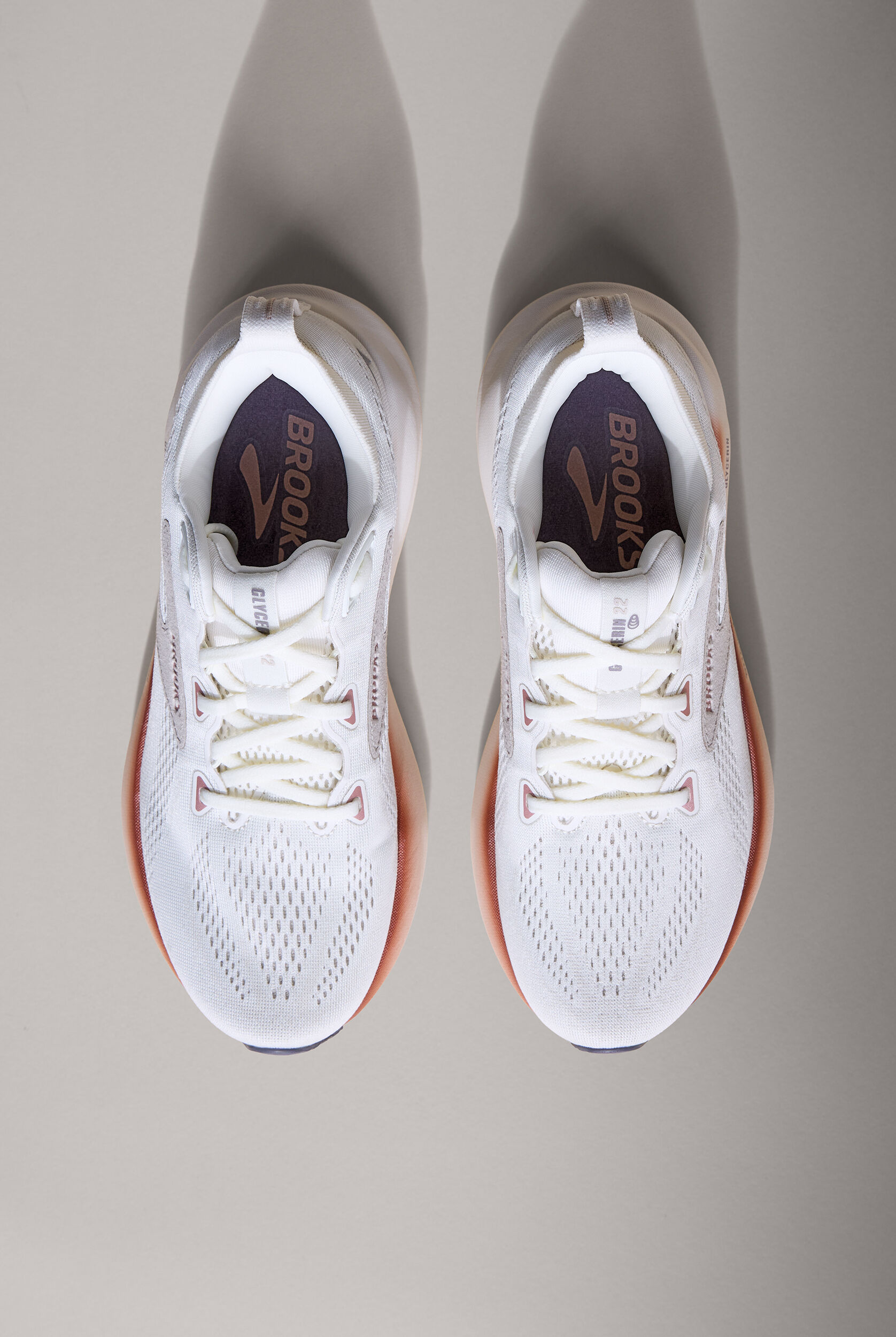 Brooks Women's Glycerin 22 Coconut/Chateau/Rose Athletic Lace Up