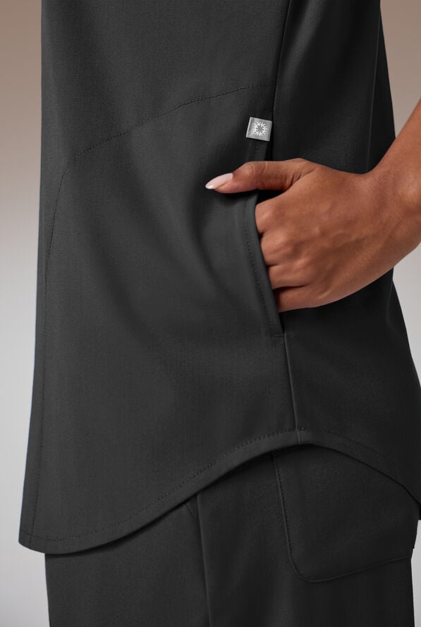 Blusa m&eacute;dica Hypothesis DM Crew de corte holgado con mangas dolm&aacute;n y 2 bolsillos para mujer - Jet Black - 6