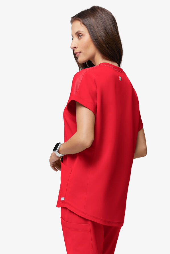 Blusa médica ReSurge con cuello redondeado y mangas dolmán para mujer - Atomic Red - 3