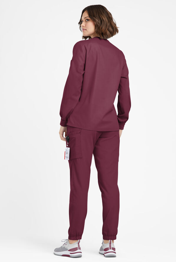 Blusa médica manga larga Butter-Soft Originals con cuello en V curvo y 7 bolsillos para mujer - Wine - 4