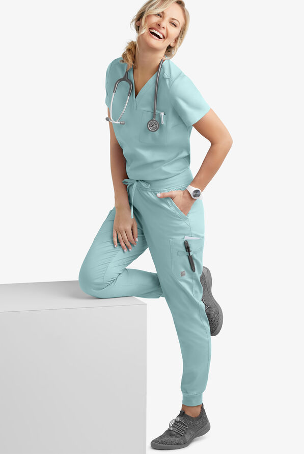 Blusa médica UA Butter-Soft STRETCH con cuello en V y 1 bolsillo para mujer - Salt Blue - 2