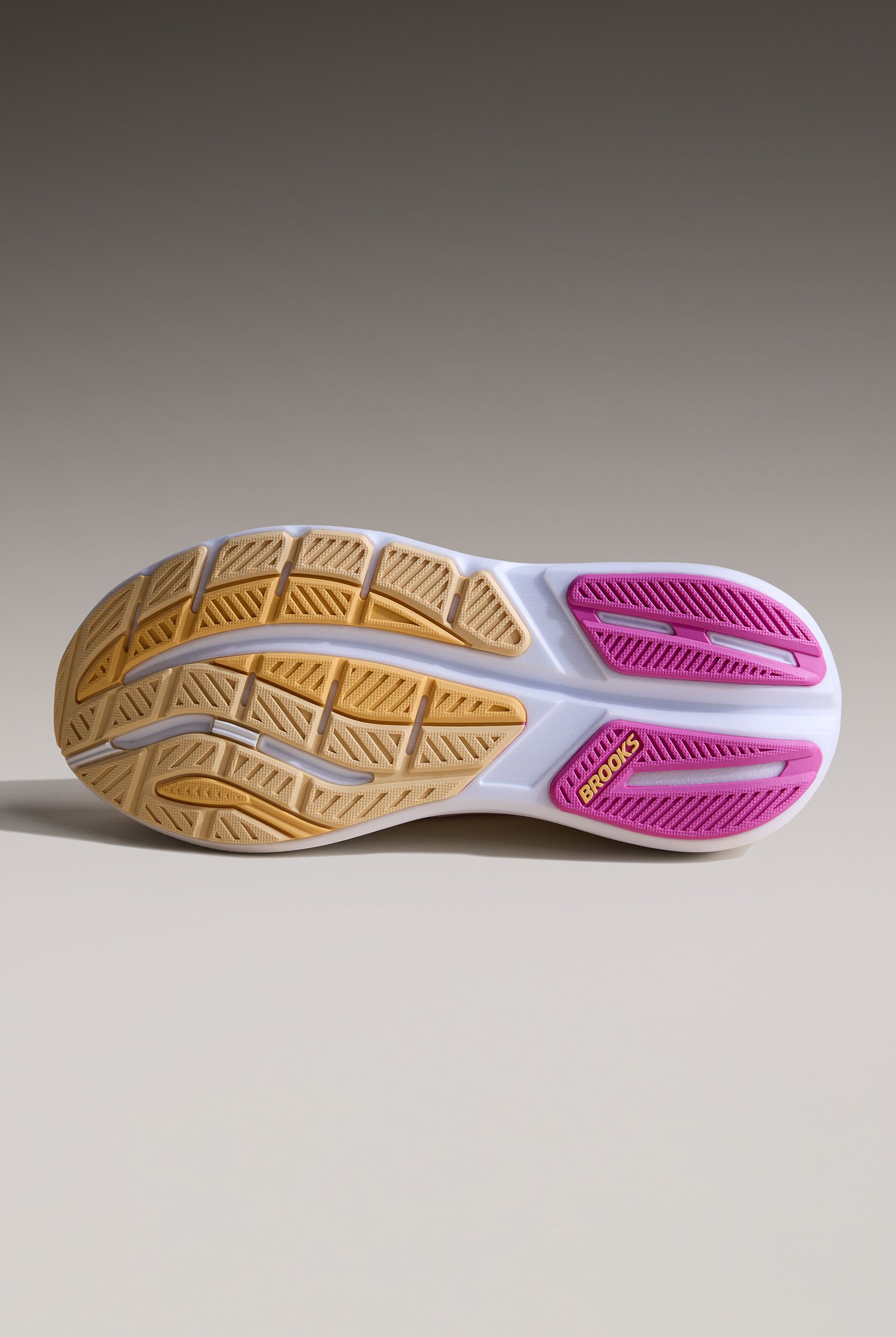 Brooks Women's Ghost Max 3 Apricot/Apricot/Super Pink Athletic