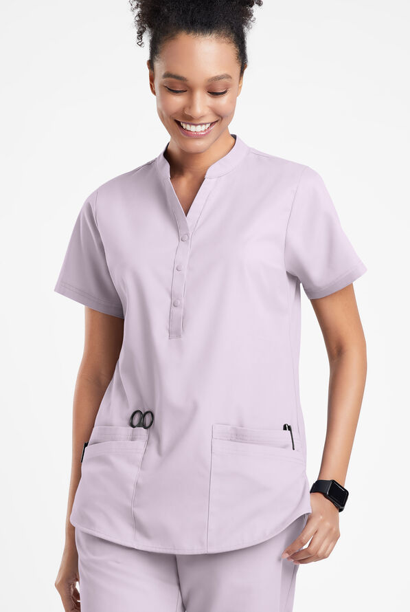 Blusa médica Butter-Soft Originals con cuello mao y 6 bolsillos para mujer - Orchid Petal - 2