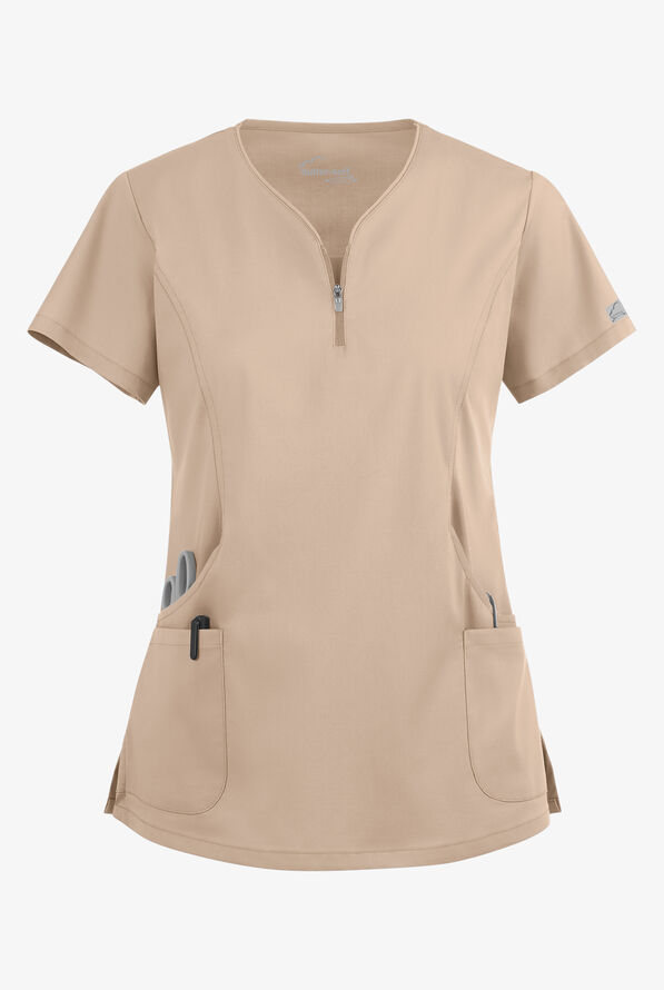 Blusa m&eacute;dica UA Butter-Soft STRETCH con cremallera en el cuello curvo y 4 bolsillos para mujer - Iced Latte - 1