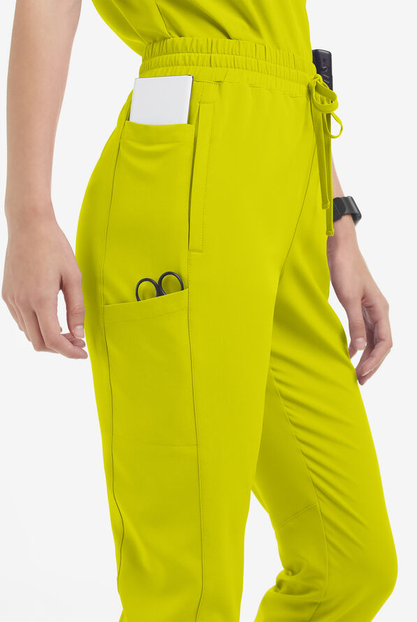 Pantal&oacute;n m&eacute;dico Easy STRETCH Kourtney estilo jogger con piernas delgadas modernas y 5 bolsillos para mujer - Petite - Cyber Lime - 3
