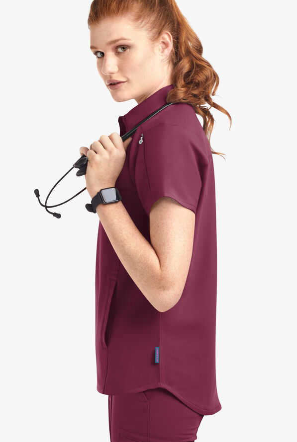 Blusa m&eacute;dica Movement by Butter-Soft Mintaka con cuello estilo polo y 4 bolsillos para mujer - Wine - 2