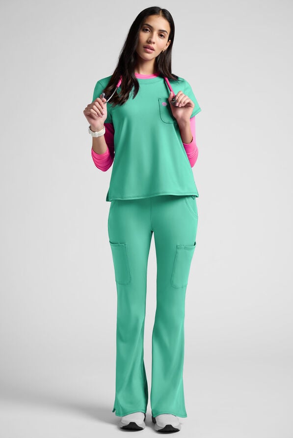 Pantal&oacute;n m&eacute;dico Med Couture Amp Knit STRETCH estilo yoga con piernas acampanadas y 5 bolsillos para mujer - Mint Condition - 10