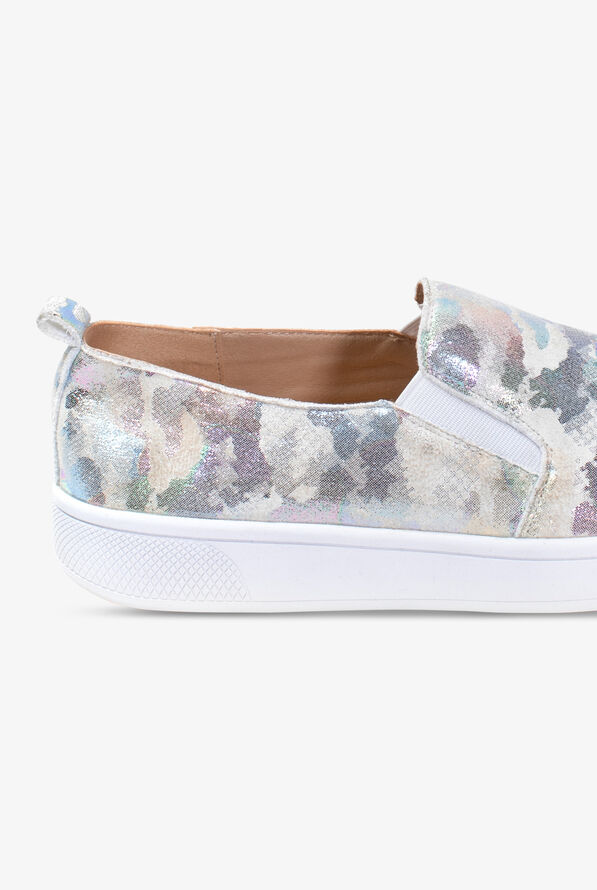 Savvy Women's Vanna White Camo Slip Resistant Slip-on Shoe - null - 4