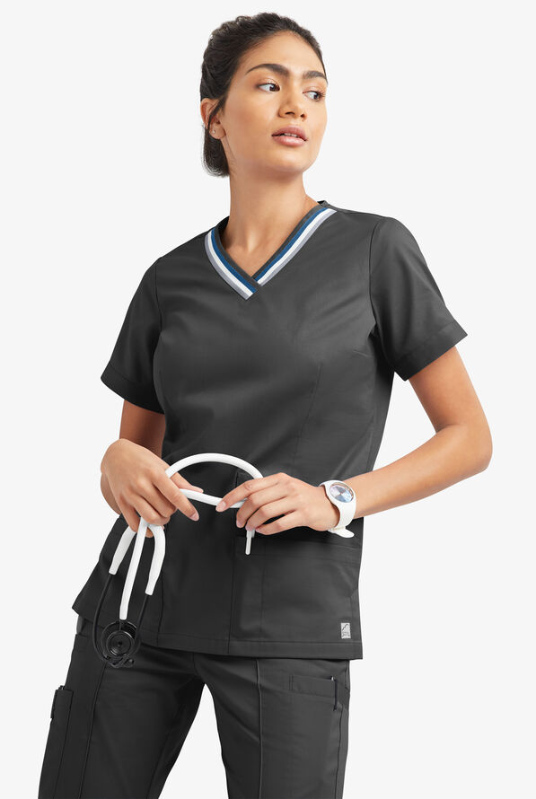 Blusa m&eacute;dica UA Butter-Soft STRETCH con cuello en V con ribete deportivo y 5 bolsillos para mujer - Black - 6