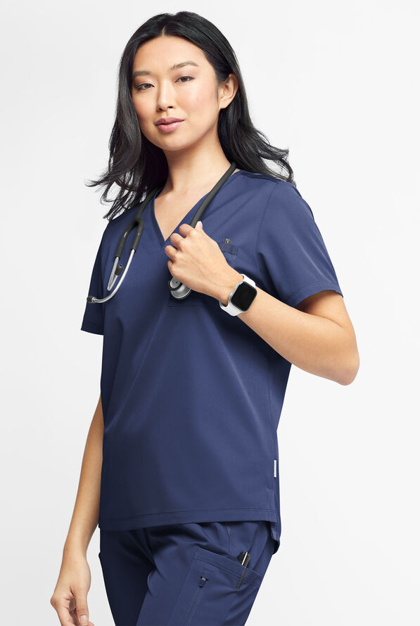 Blusa médica WhisperLite Zora Stretch con cuello en V y 2 bolsillos para mujer - Navy - 5