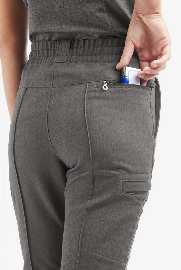 Pantalón médico Movement by Butter-Soft de corte delgado con pinzas y 7 bolsillos para mujer - Graphite Heather - 3