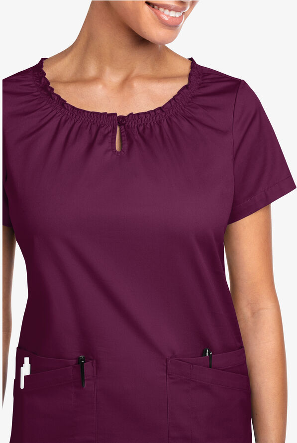 Blusa m&eacute;dica UA Butter-Soft STRETCH estilo campesina con mangas cortas y 6 bolsillos para mujer - Wine - 3