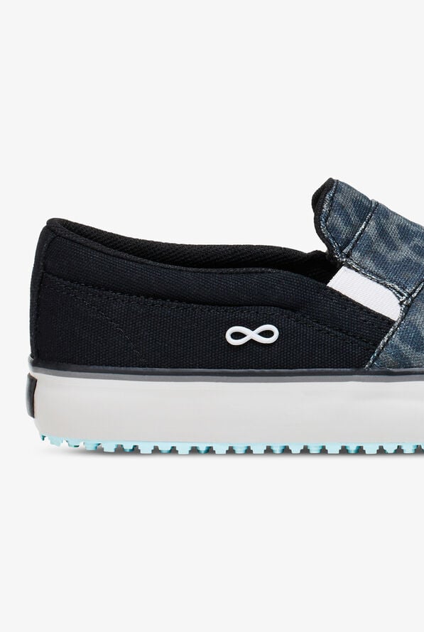 Infinity by Cherokee Women's Rush Cheetah Athletic Slip On Shoes