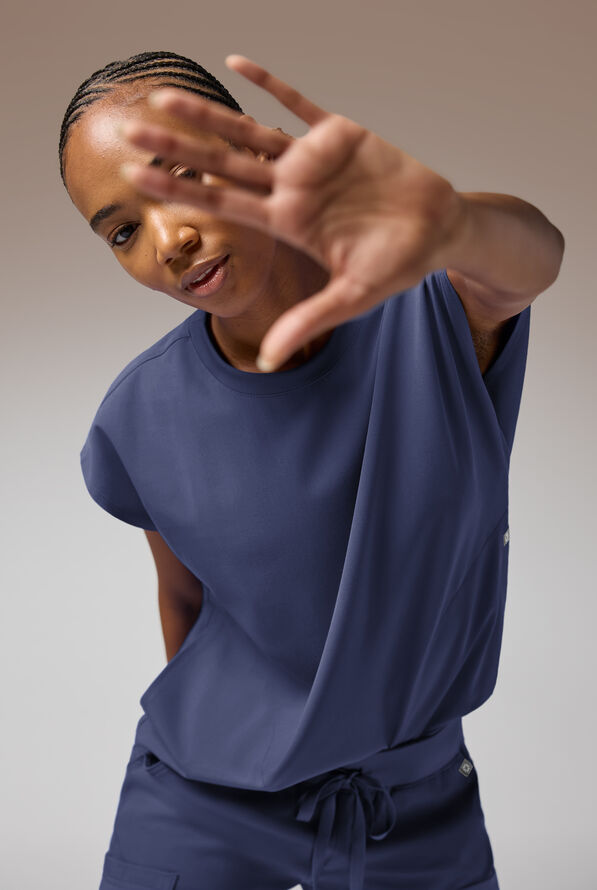 Blusa m&eacute;dica Hypothesis DM Crew de corte holgado con mangas dolm&aacute;n y 2 bolsillos para mujer - Navy - 7