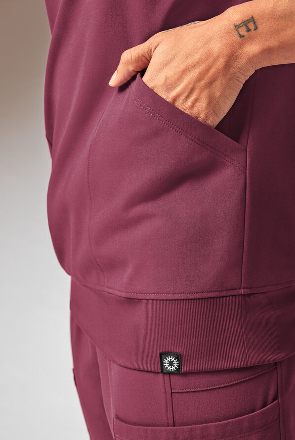 Blusa m&eacute;dica Hypothesis Kentica con cuello redondo y 4 bolsillos para mujer - Wine - 5