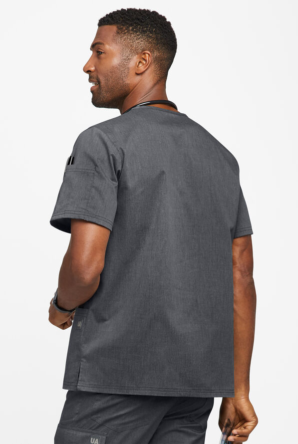 Camisa m&eacute;dica UA Butter-Soft STRETCH con cuello en V y 6 bolsillos para hombre - Heather Charcoal - 4