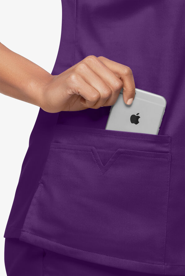 Blusa m&eacute;dica UA Butter-Soft STRETCH con ojales y 4 bolsillos para mujer - Eggplant - 6