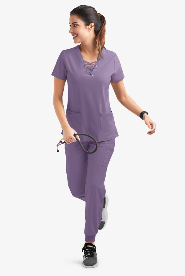 Blusa médica Easy STRETCH Gisele con cordones en el cuello en V y 5 bolsillos para mujer - Purple Dusk - 6