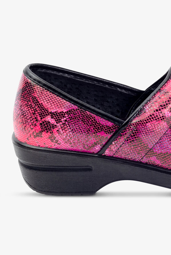 Savvy Women's Brandy Pink Serpent Nursing Clogs - null - 4