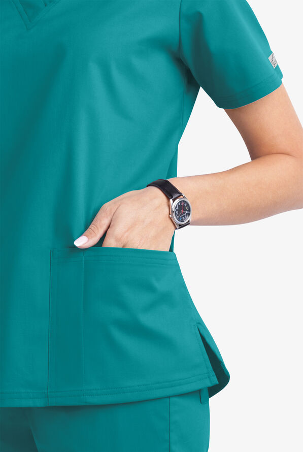 UA ButterSoft STRETCH VNeck Scrub Top, Plus Size Scrubs