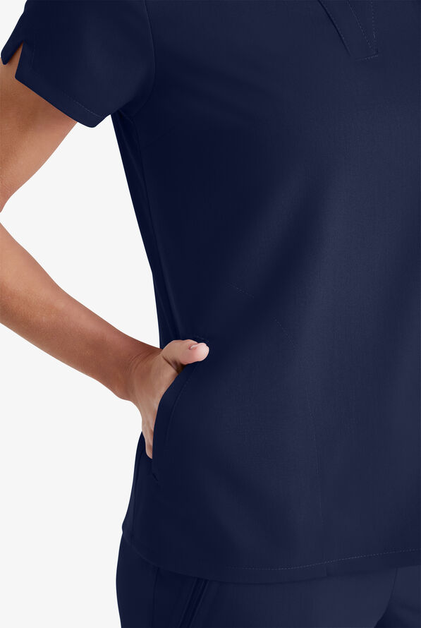 Blusa m&eacute;dica Grey's Anatomy&trade; by Barco Spandex STRETCH Avery con cuello mao y 2 bolsillos para mujer - Indigo - 3