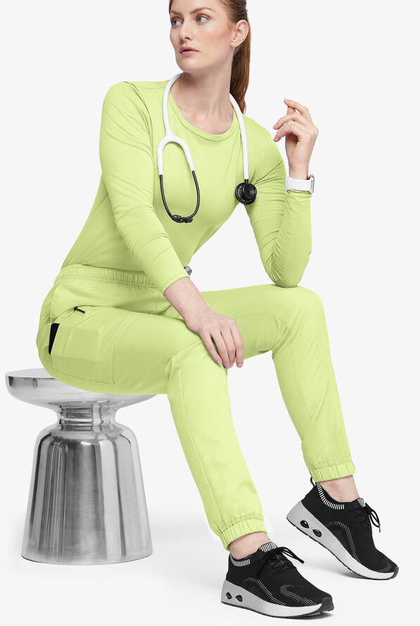 Butter-Soft Originals Women's 7-Pocket Tapered Jogger Cargo Scrub Pants - Petite - Cool Matcha - 4