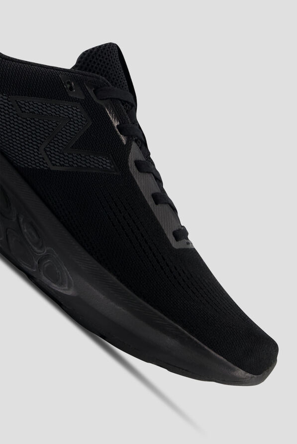 New Balance Men's 520v9 Black / Black / Phantom Athletic Lace Up Shoes - null - 3