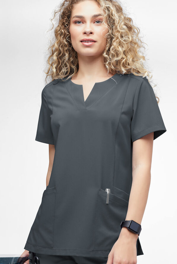 Blusa m&eacute;dica Easy STRETCH Chrisette de corte moderno con 4 bolsillos y escote femenino para mujer - Pewter - 2