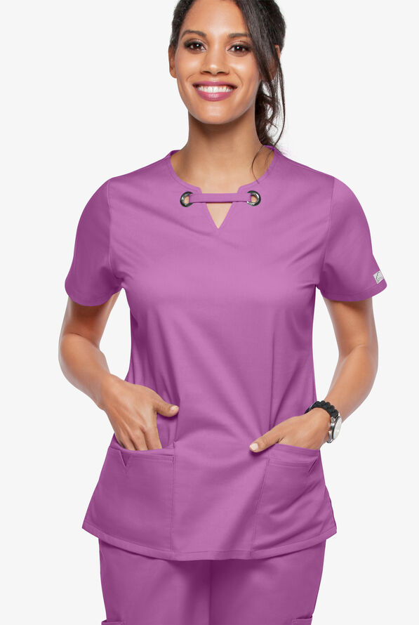 Blusa m&eacute;dica UA Butter-Soft STRETCH con ojales y 4 bolsillos para mujer - Orchid - 5