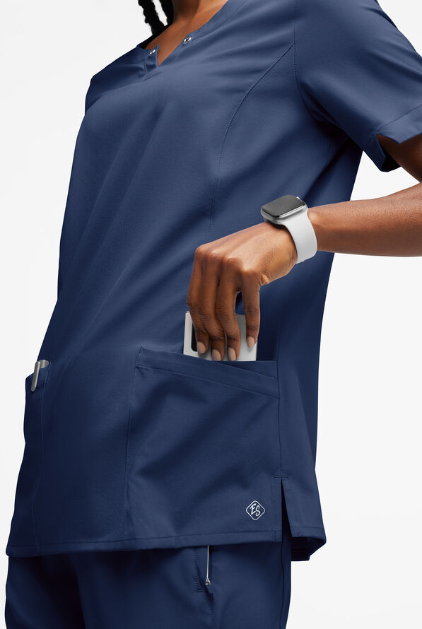 Blusa m&eacute;dica Easy STRETCH Amber con cuello con muesca y 4 bolsillos para mujer - Navy - 2