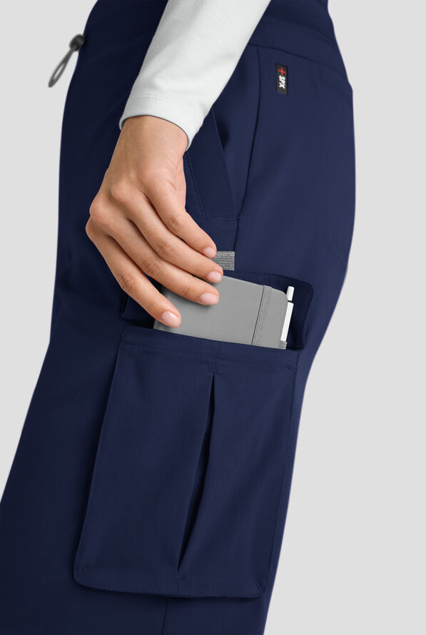 Pantal&oacute;n m&eacute;dico Grey's Anatomy by Barco Emerge Teagan STRETCH de tiro alto con piernas anchas y 6 bolsillos para mujer - Indigo - 5