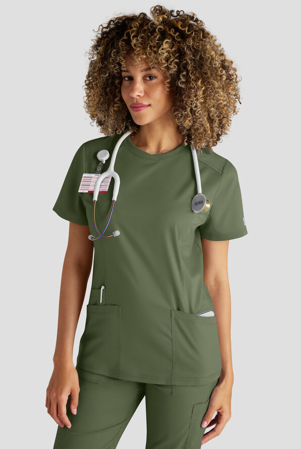 Blusa médica Butter-Soft STRETCH FLXTEK+ con cuello redondo y 3 bolsillos para mujer - Light Olive - 1