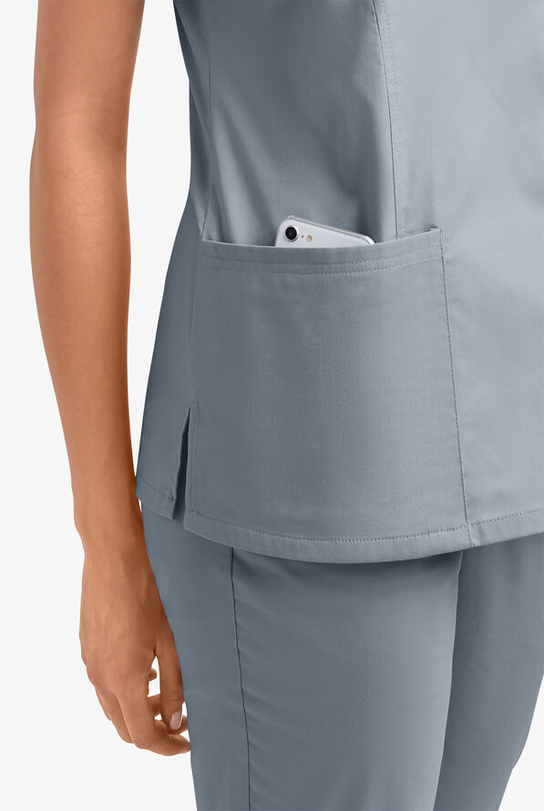 Blusa m&eacute;dica UA Butter-Soft STRETCH estilo cruzado con cuello en V y 3 bolsillos para mujer - Silver - 5