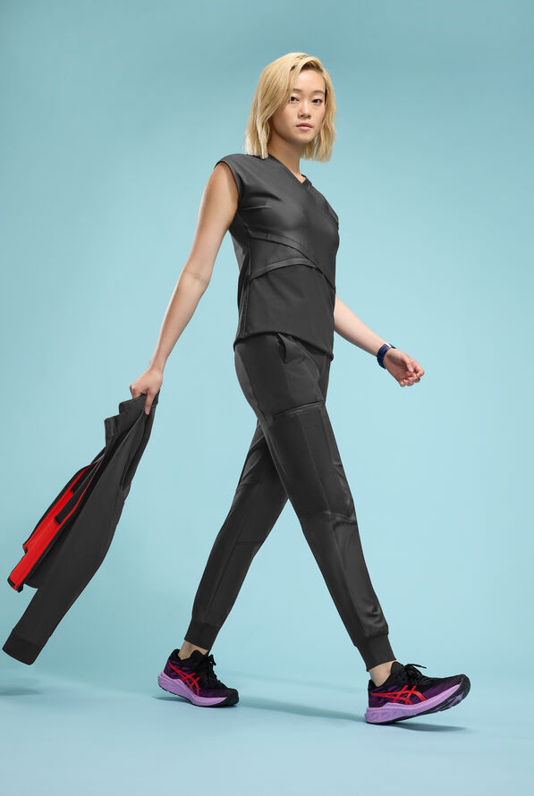 Infinity GNR8 Kinetic Knit Women's 3-Pocket STRETCH Dolman Wrap V-Neck Scrub Top - Black - 4