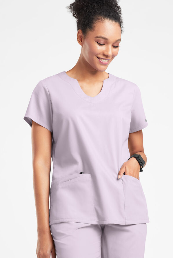 Blusa médica Butter-Soft Originals con cuello festoneado y 6 bolsillos para mujer - Orchid Petal - 2