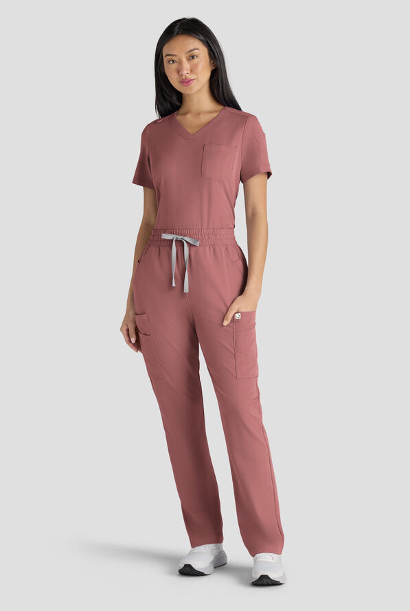 ReSurge Diamond Women's 3-Pocket V-Neck Tuck In / Wear Out Scrub Top - Soft Chestnut - 8