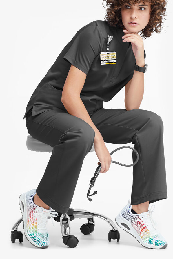 MOVEMENT by Butter-Soft Mira Women's 6-Pocket Wide Leg Scrub Pants - Pewter - 4