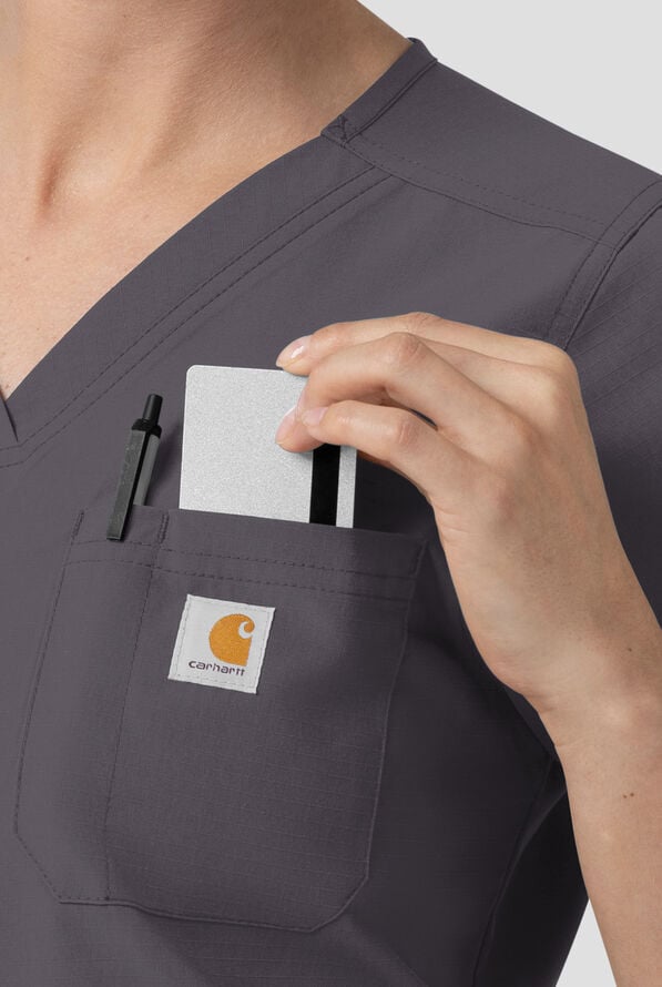 Blusa m&eacute;dica Carhartt FLD & RSCU Rugged Flex STRETCH con cuello en V y 4 bolsillos para mujer - Pewter - 4
