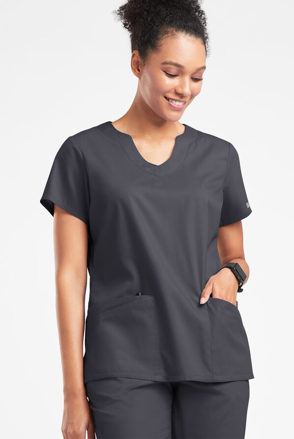 Blusa médica Butter-Soft Originals con cuello festoneado y 6 bolsillos para mujer - Pewter - 2
