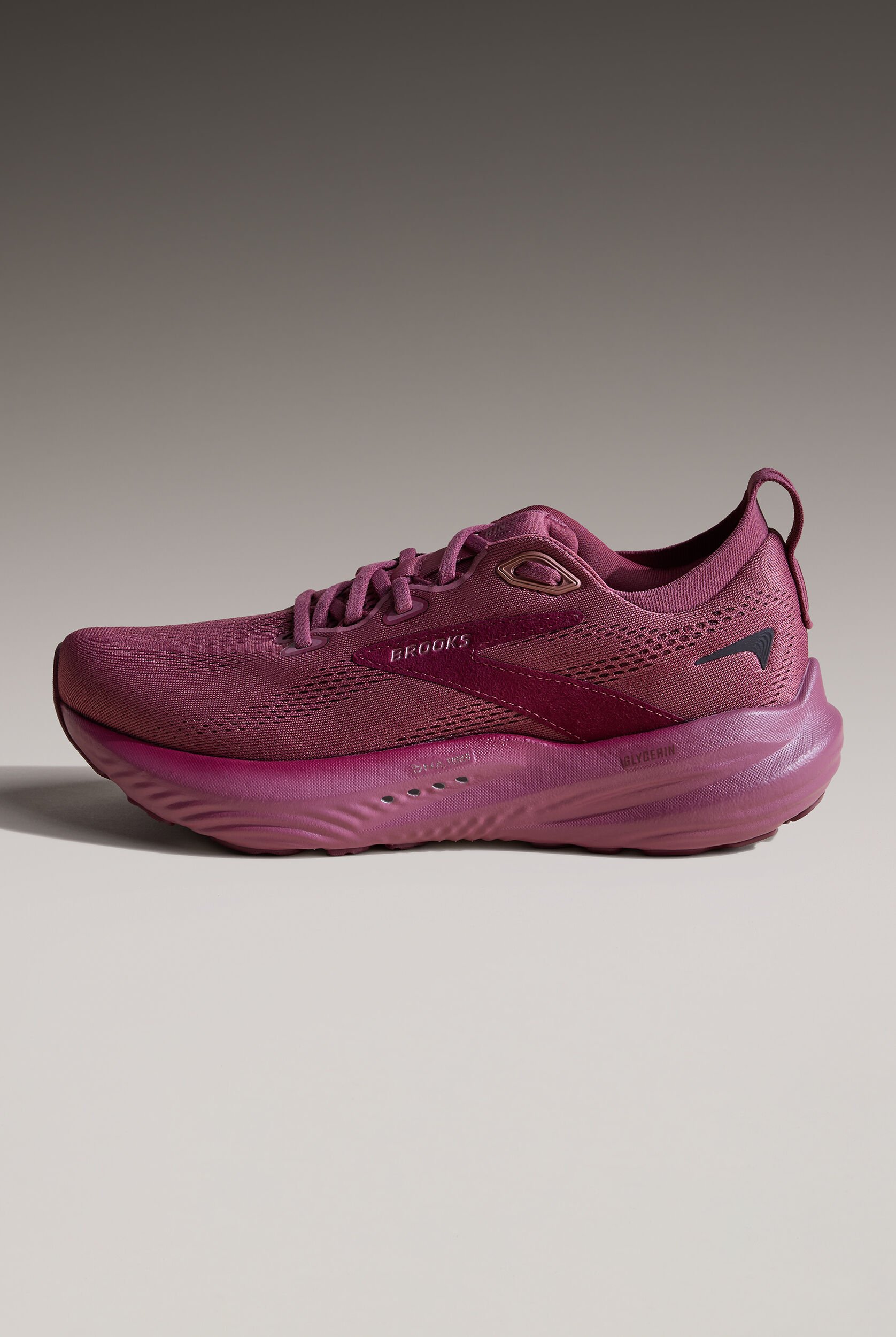 Brooks Women's Glycerin 22 Berry/Burgundy/Rose Athletic Lace Up