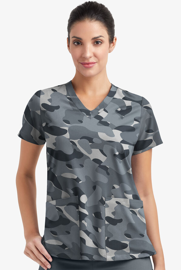 Easy STRETCH Cloud Camo Pewter Women's 2-Pocket Mitered V-Neck Print Scrub Top - null - 2