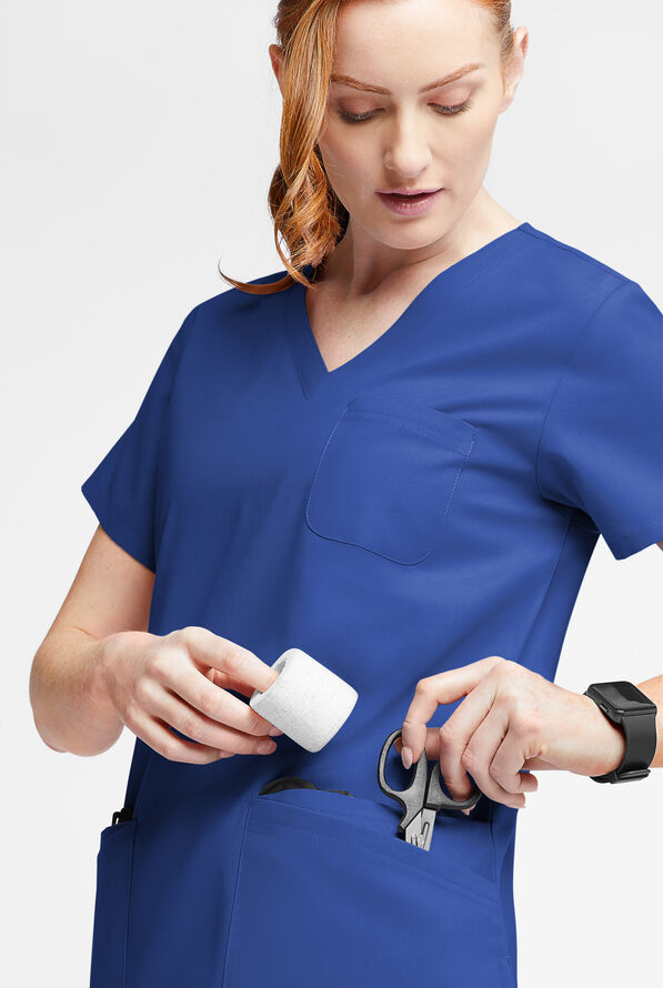 Blusa m&eacute;dica Butter-Soft Originals con cuello en V curvo y 7 bolsillos para mujer - Galaxy - 4