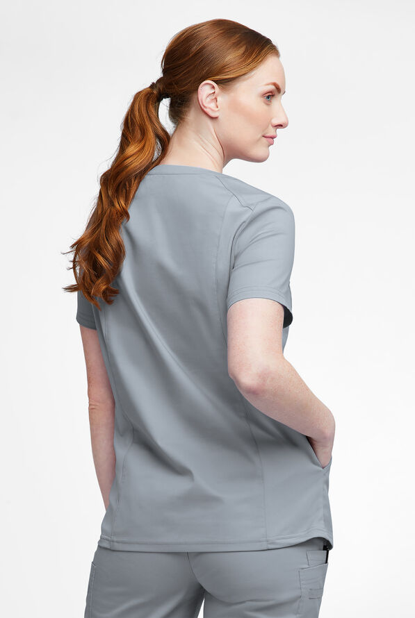 Blusa m&eacute;dica UA Butter-Soft STRETCH con detalle tejido y 3 bolsillos para mujer - Silver - 4