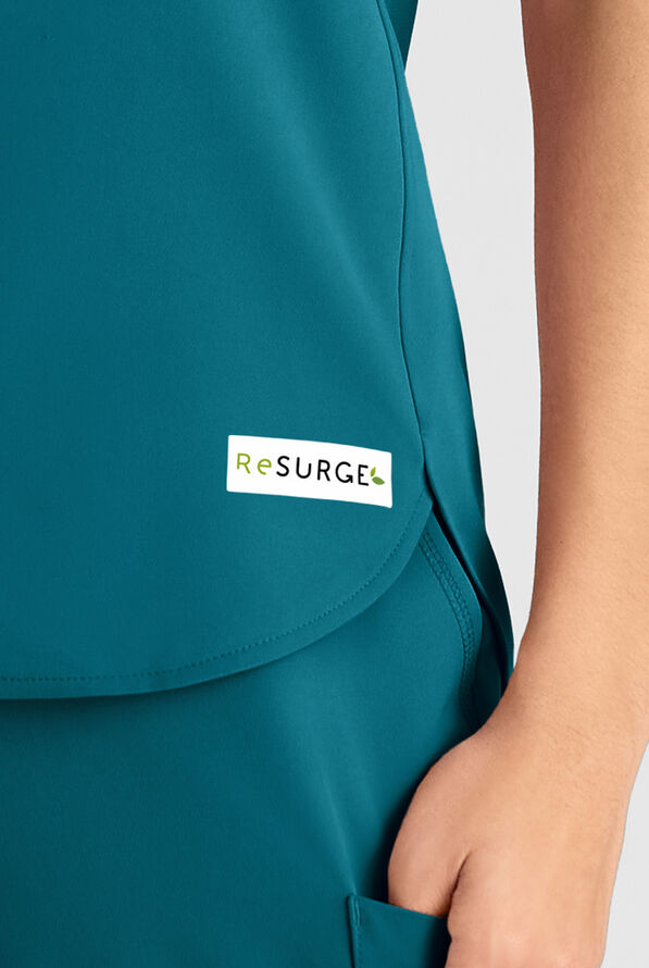 ReSurge Citrine Women's 1-Pocket Crew Neck Tuck In / Wear Out Scrub Top - Caribbean Blue - 6