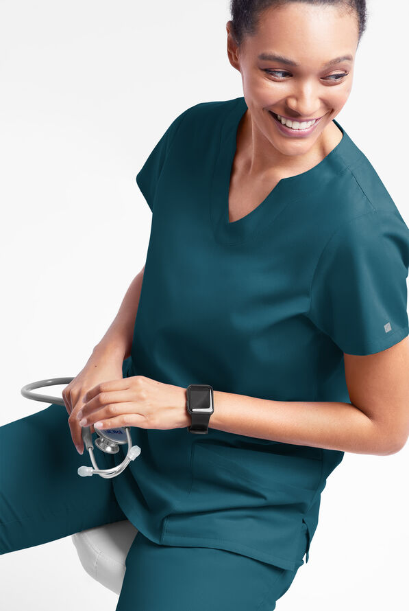 Butter-Soft Originals Women's 6-Pocket Scallop Neck Scrub Top - Caribbean Blue - 4