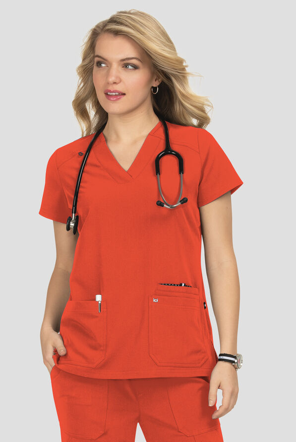 Blusa m&eacute;dica Koi Next Gen Hustle and Hear con cuello en V y 3 bolsillos para mujer - Burnt Umber - 2