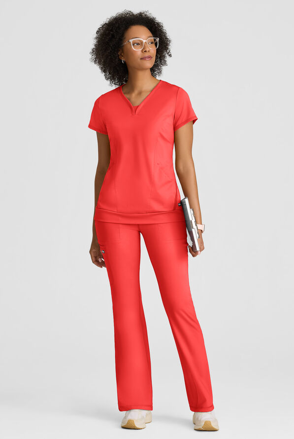 Blusa m&eacute;dica Grey's Anatomy by Barco Spandex Knit Motivate STRETCH con cuello en V y 2 bolsillos para mujer - Radiant Coral - 5